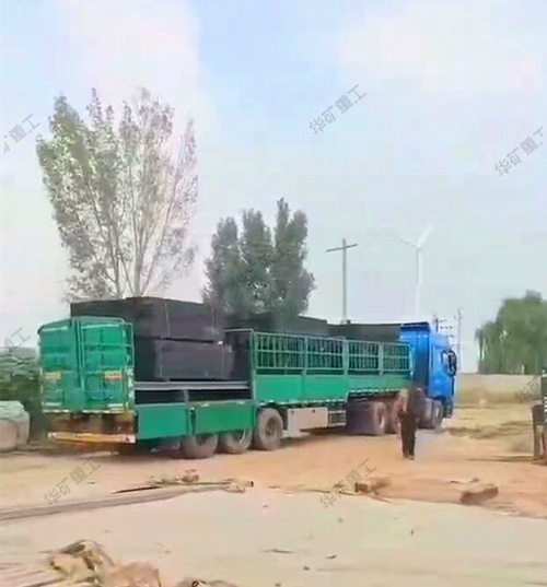 華礦集團(tuán)一車油浸枕木發(fā)往河北